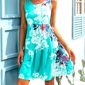 🌼FLORAL BLOOMING 🌻Green Floral Tiered Dress